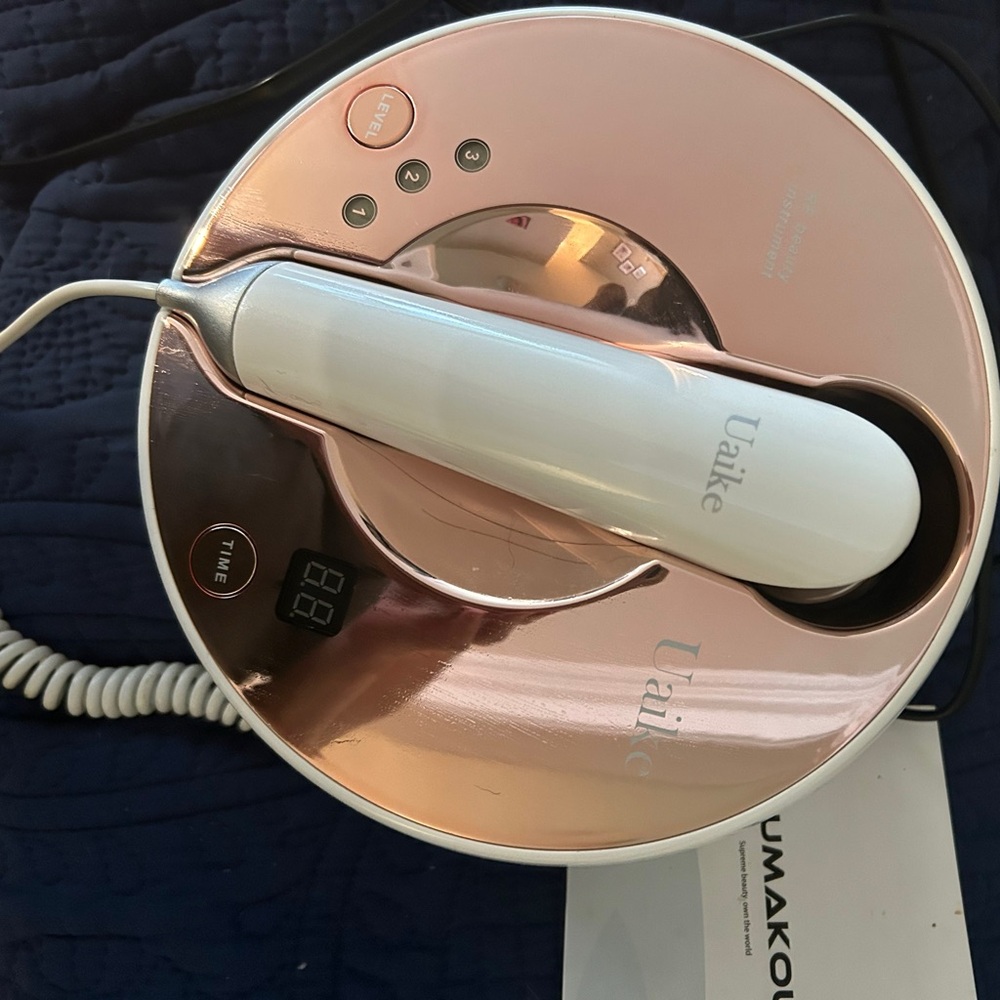 Radio Frequency machine for face and body performance results!